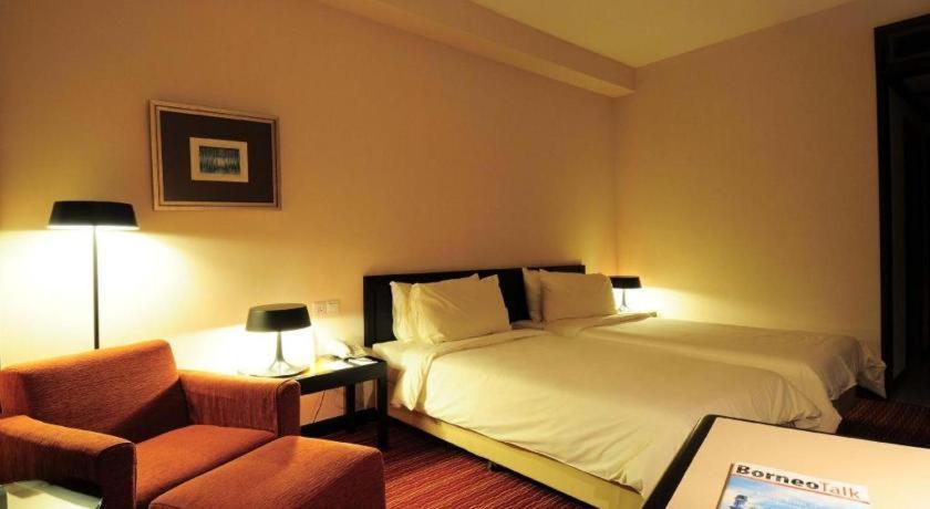 Tanahmas The Sibu Hotel Esterno foto